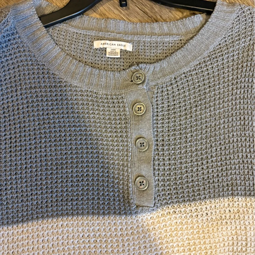 Sweater/Henley Top - Picture 2 of 4